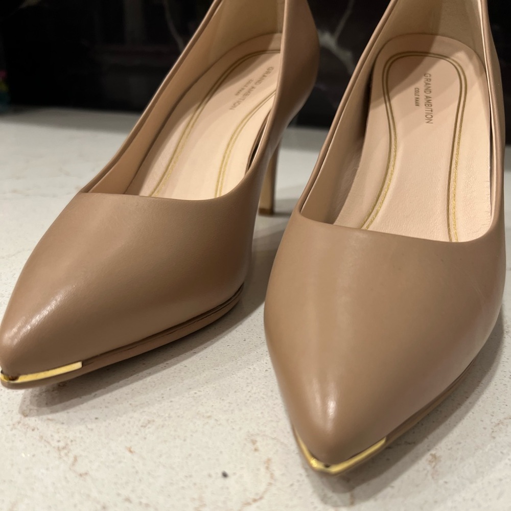 Cole Hann Grand Ambition Pumps